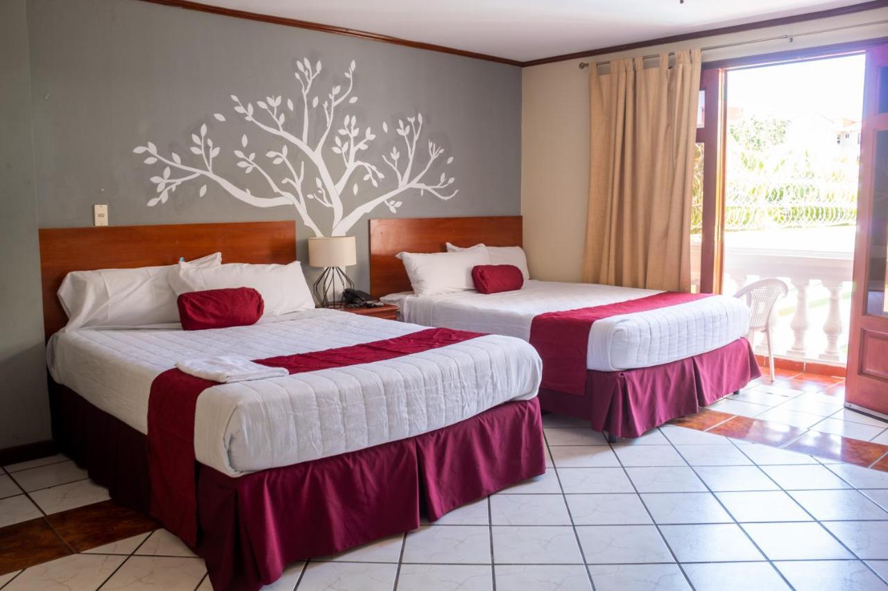 Hotel Fotherhouse San Salvador Exterior photo