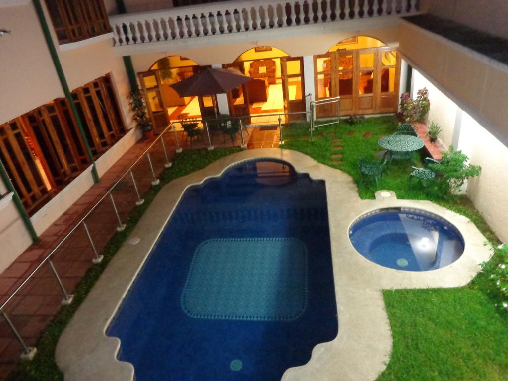 Hotel Fotherhouse San Salvador Exterior photo