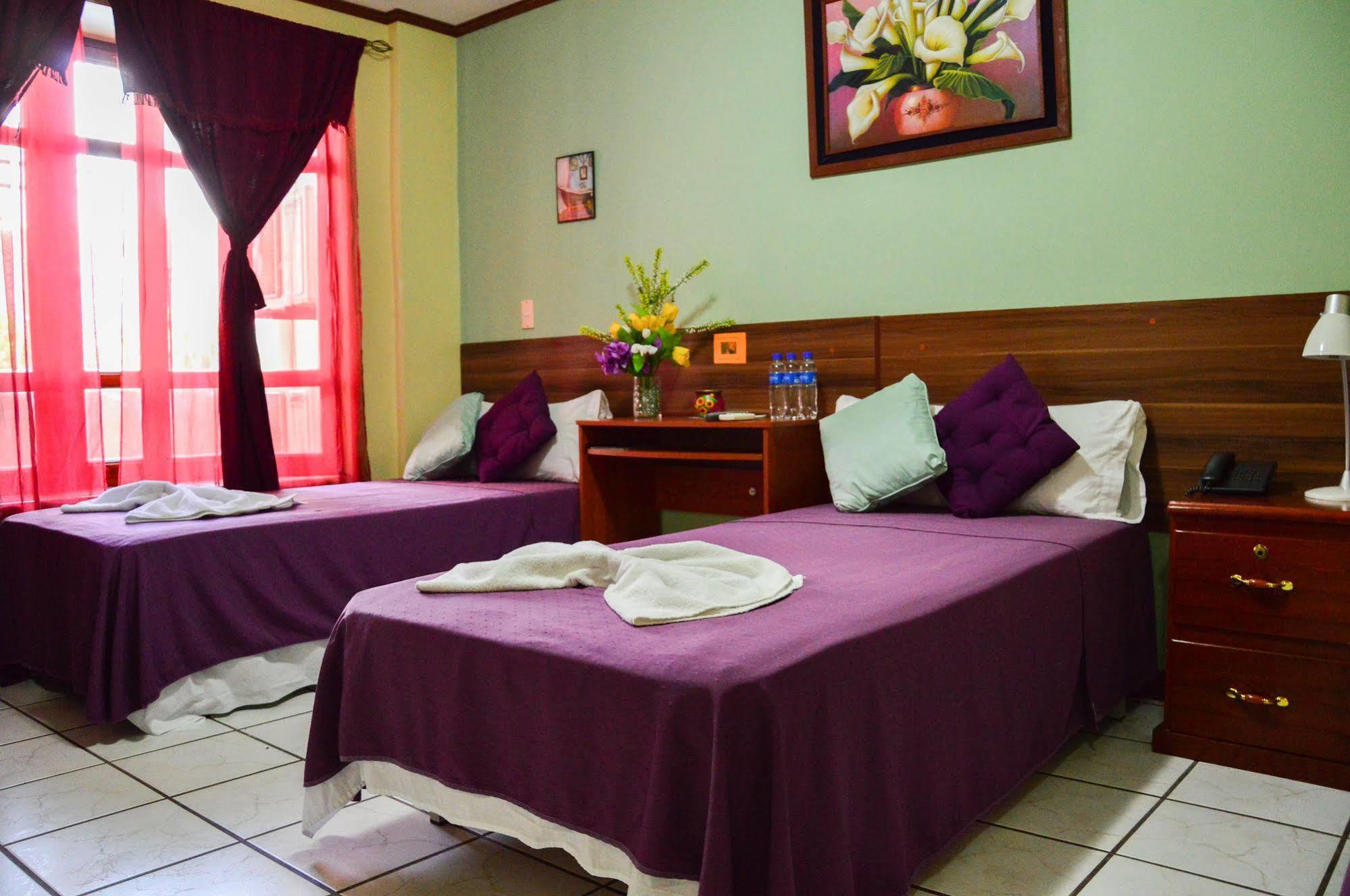 Hotel Fotherhouse San Salvador Exterior photo