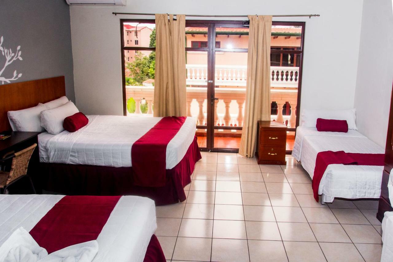 Hotel Fotherhouse San Salvador Exterior photo